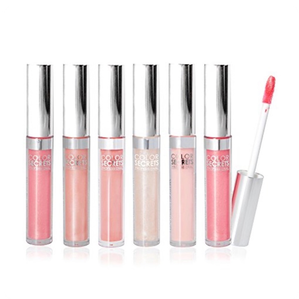 ✨NEW✨ Color Secrets Extreme Sheen Lipgloss, color is Coral Punch